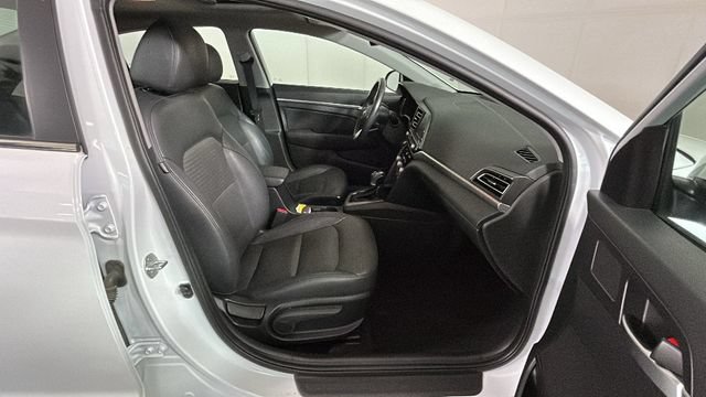 Used 2020 Hyundai Elantra Limited w/ Ultimate Package 03 FWD image 30