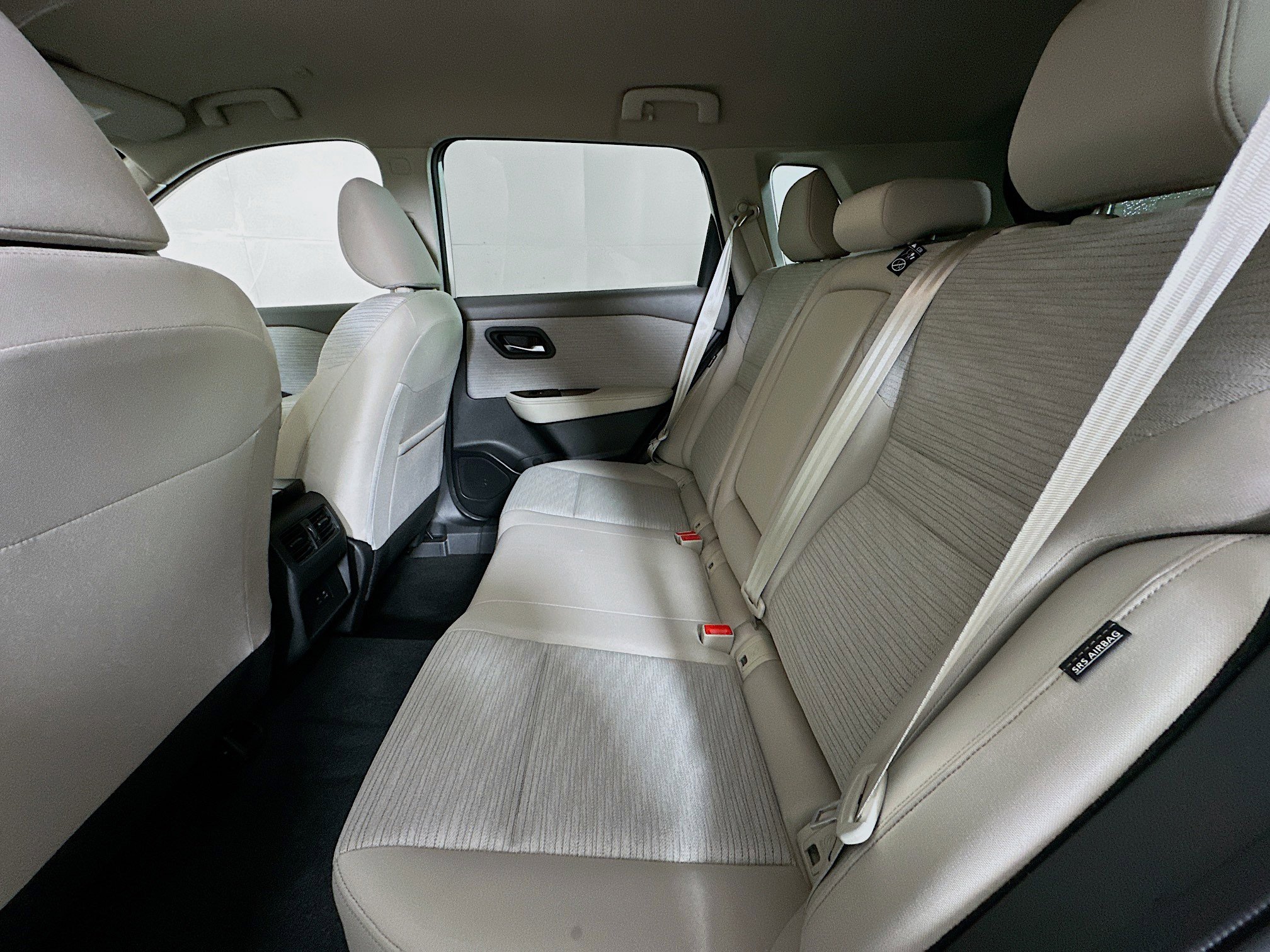 Used 2023 Nissan Rogue SV image 26