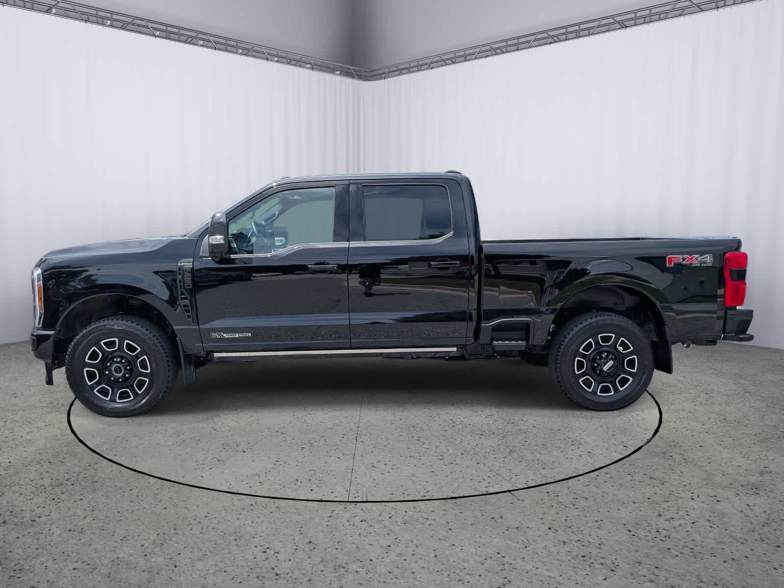 Used 2025 Ford F250 Platinum AWD/4WD image 5