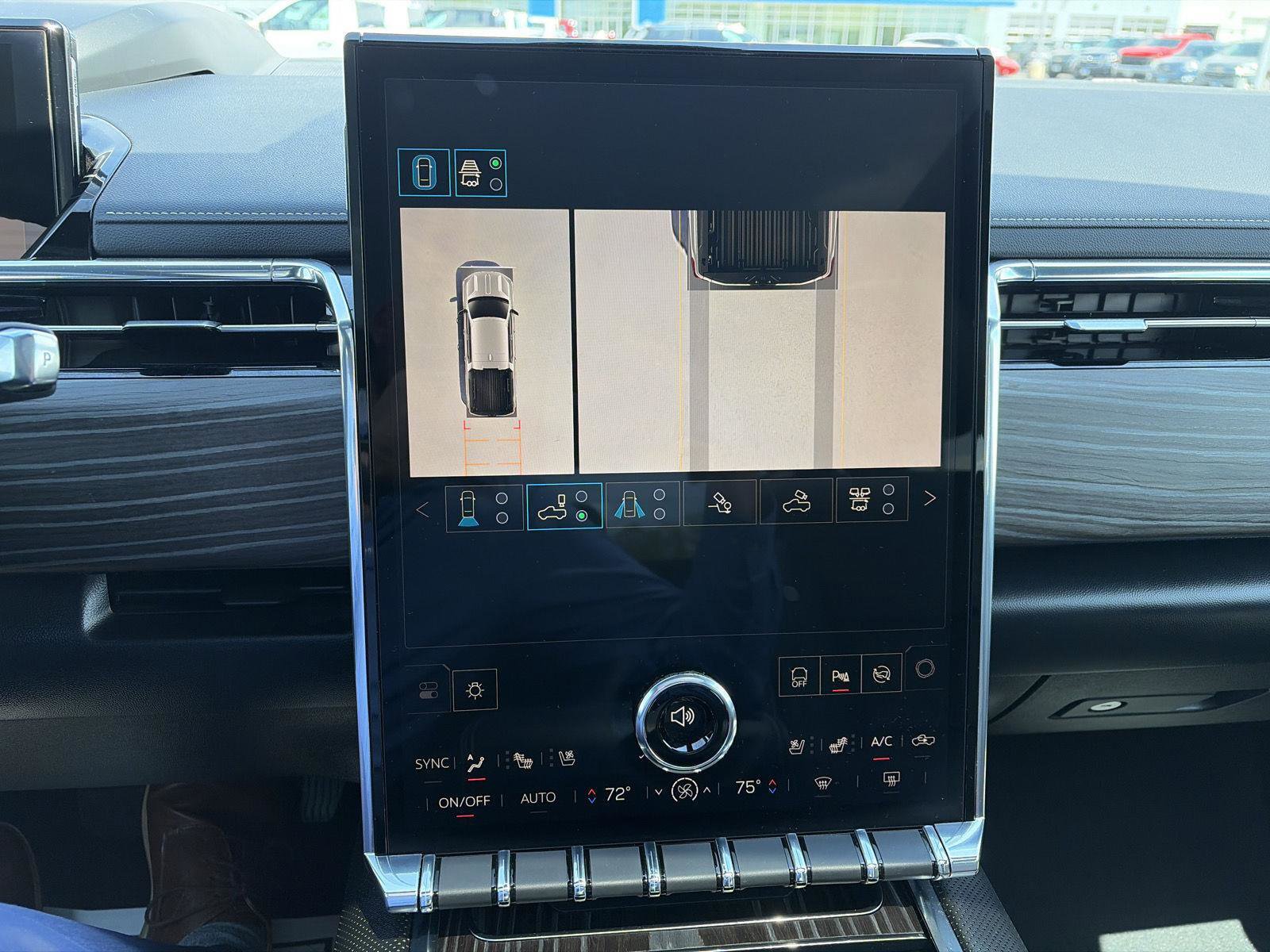 Used 2025 GMC Sierra EV Denali AWD/4WD image 33