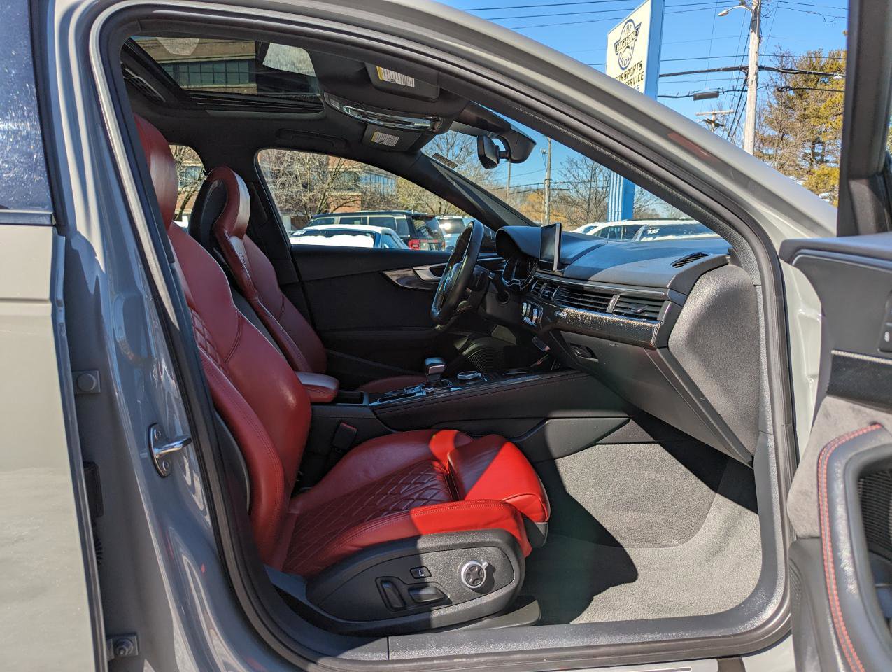 Used 2019 Audi S4 Premium Plus w/ Premium Plus Package image 33