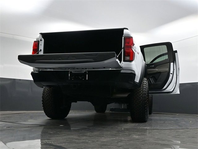 Used 2024 Chevrolet Colorado ZR2 w/ ZR2 Convenience Package III image 43