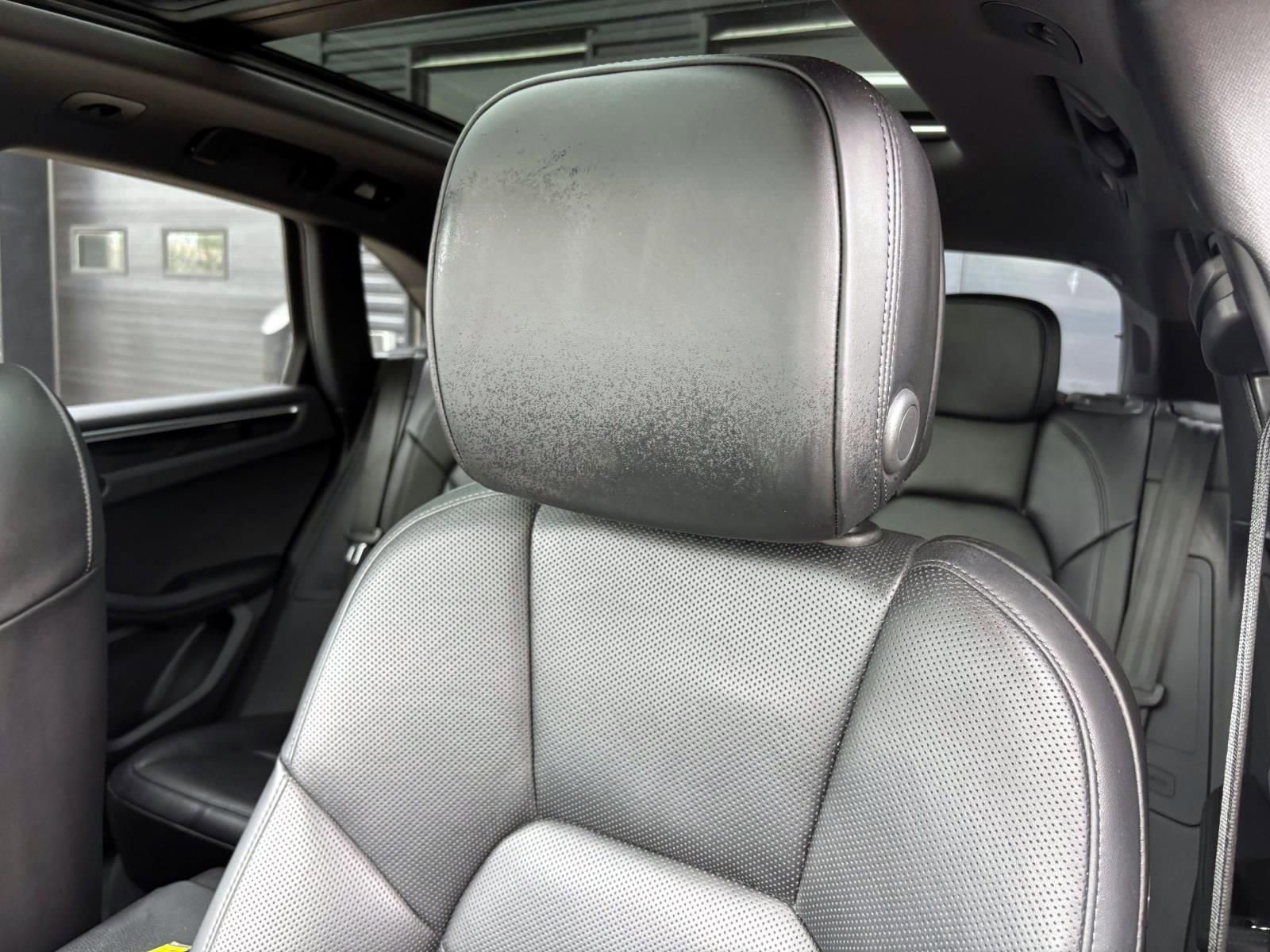 Certified 2023 Porsche Macan AWD/4WD image 21