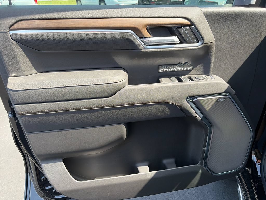 New 2026 Chevrolet Silverado 1500 High Country AWD/4WD image 17