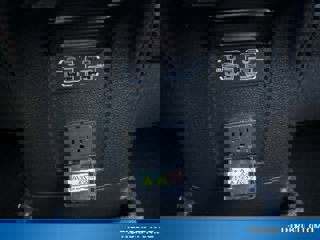 Used 2022 Jeep Wrangler Unlimited Rubicon w/ Cold Weather Group image 17