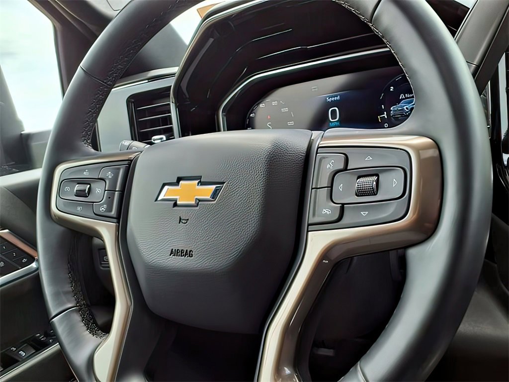 Used 2024 Chevrolet Silverado 2500 High Country w/ High Country Premium Package image 17