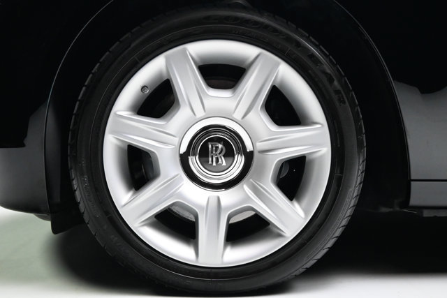 Used 2012 Rolls-Royce Ghost RWD image 39