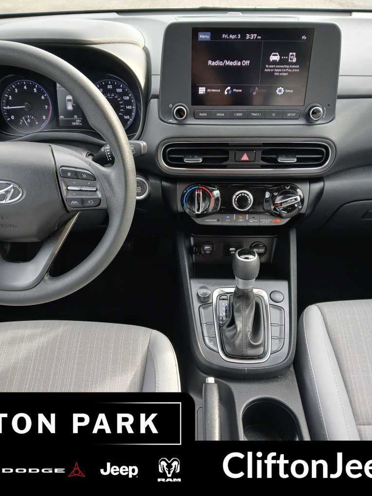 Used 2023 Hyundai Kona SEL image 19