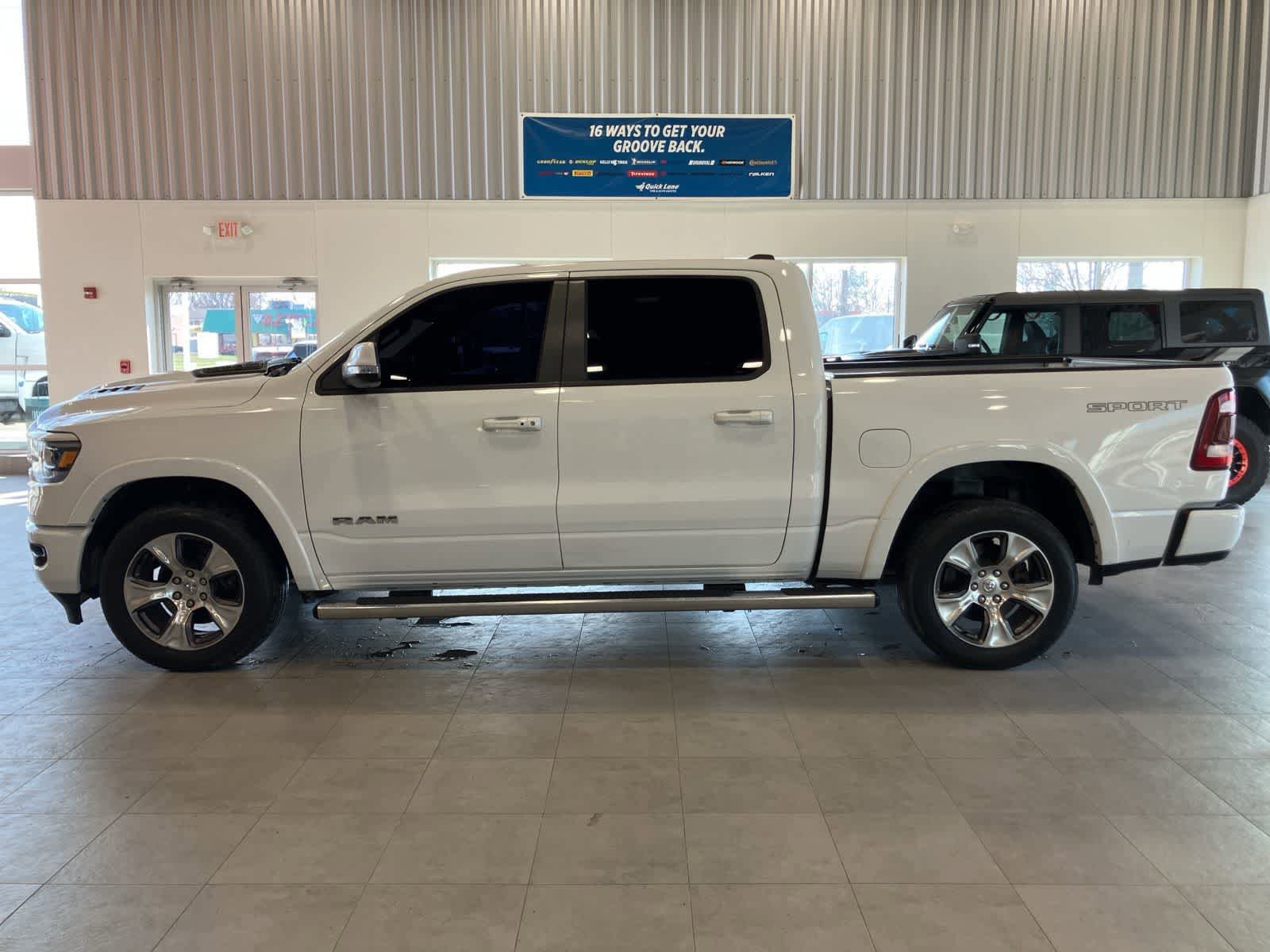 Used 2022 RAM 1500 Laramie AWD/4WD image 8