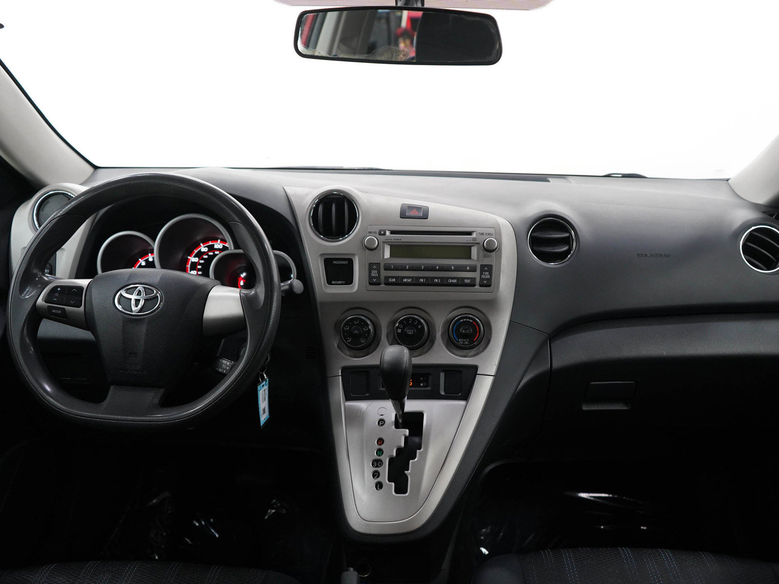 Used 2011 Toyota Matrix FWD image 12