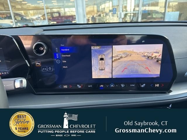 New 2026 Chevrolet Traverse LT w/ Driver Confidence Package FWD image 9
