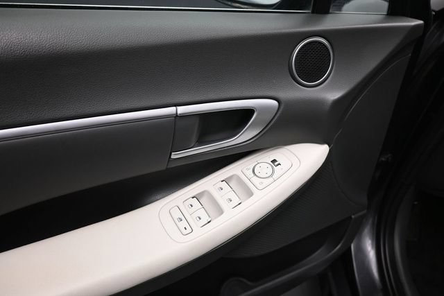 Used 2024 Hyundai Sonata SEL FWD image 16