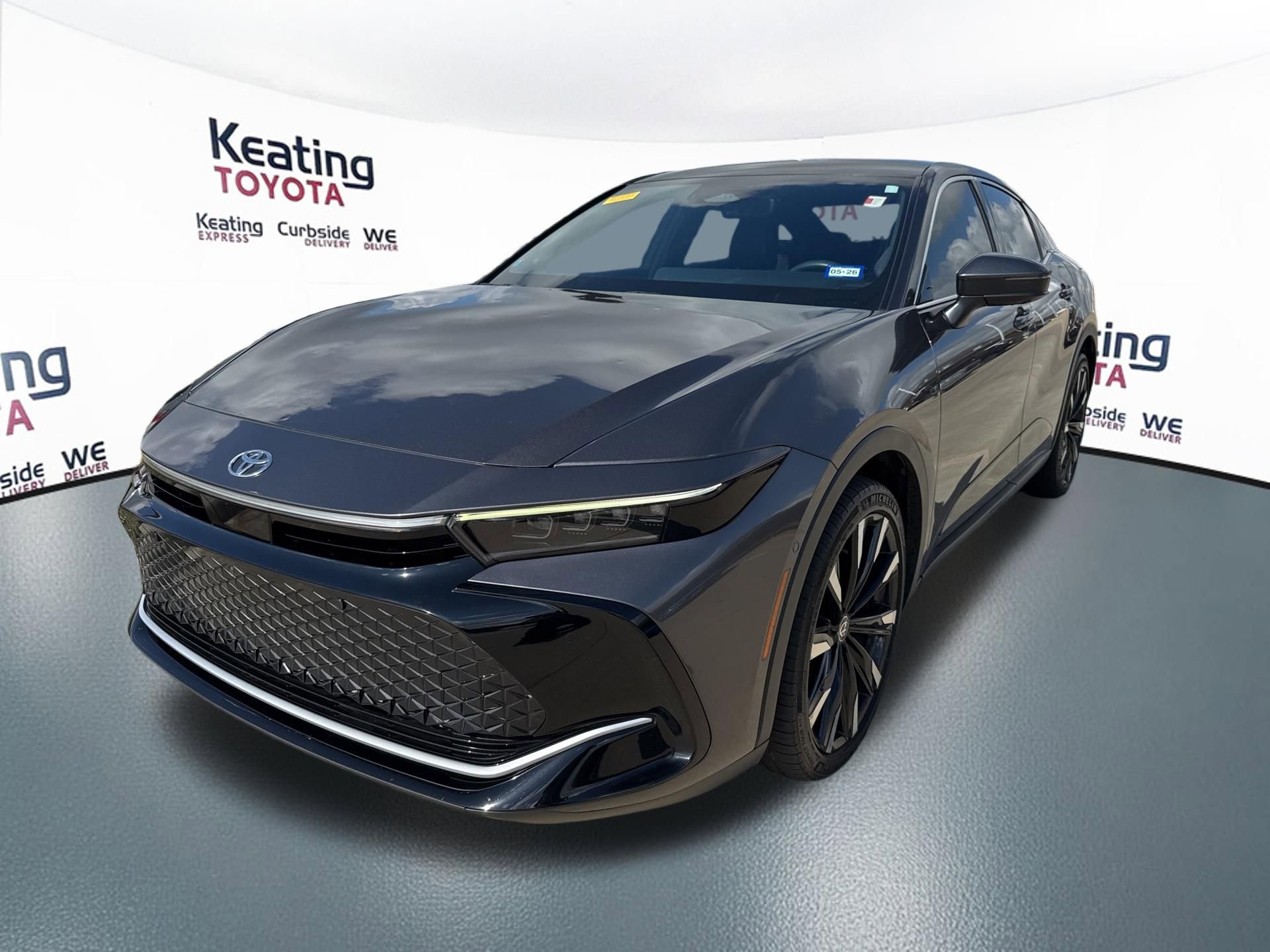 Used 2023 Toyota Crown Platinum image 3