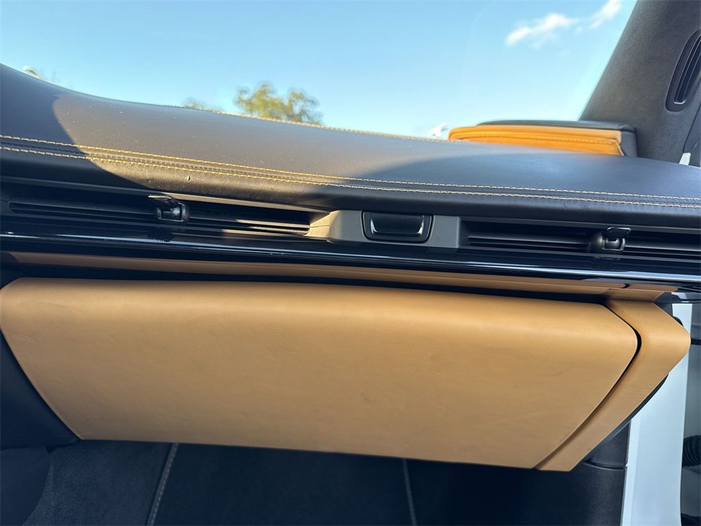 Used 2023 Chevrolet Corvette Stingray Premium Conv w/ Z51 Performance Package image 29