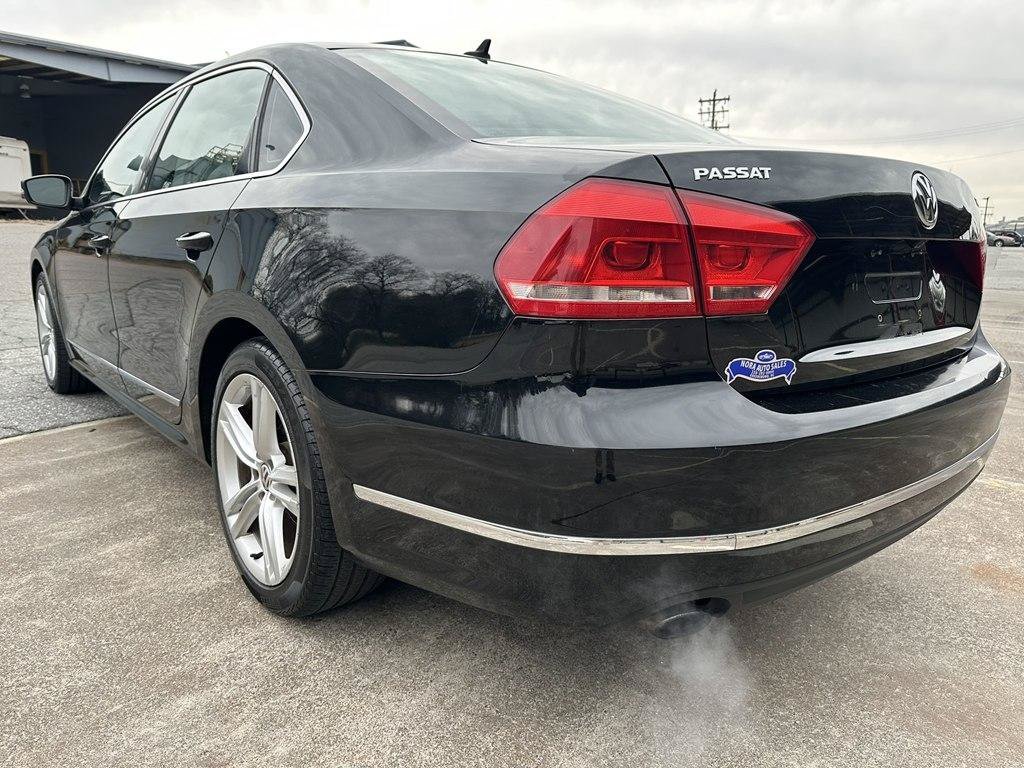 Used 2015 Volkswagen Passat 1.8T SEL Premium FWD image 5
