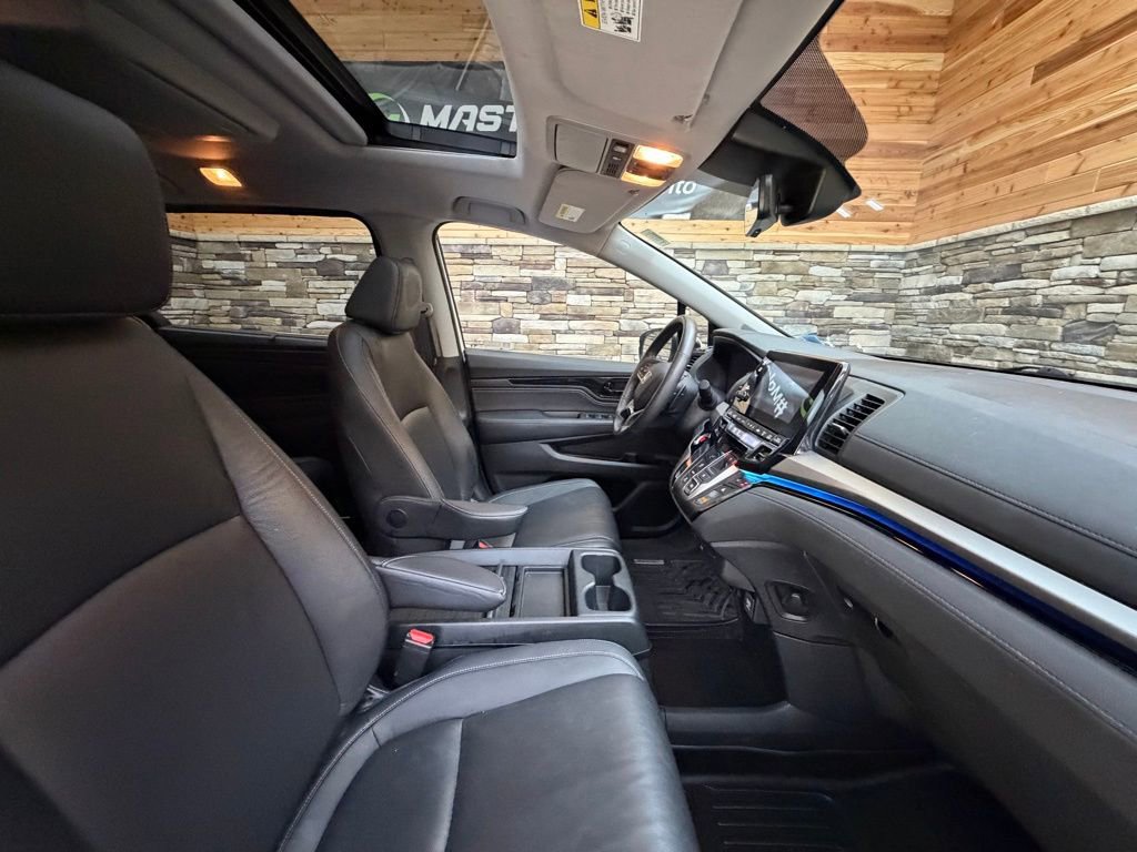 Used 2023 Honda Odyssey Touring image 14