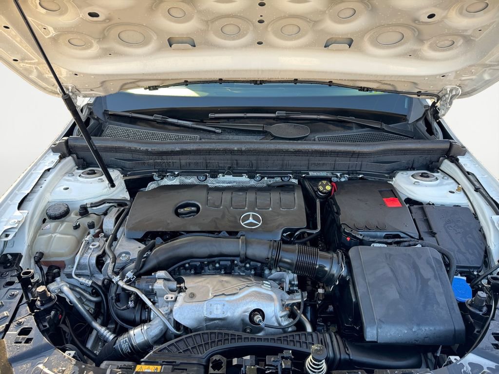 Used 2022 Mercedes-Benz GLB 250 4MATIC image 18