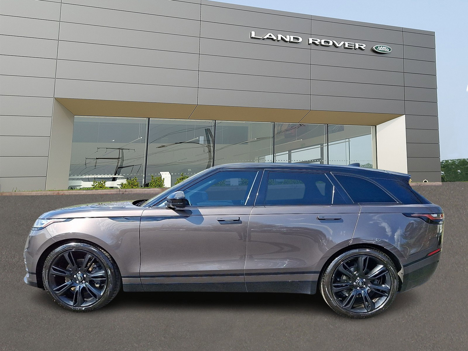 Used 2023 Land Rover Range Rover Velar R-Dynamic S image 8