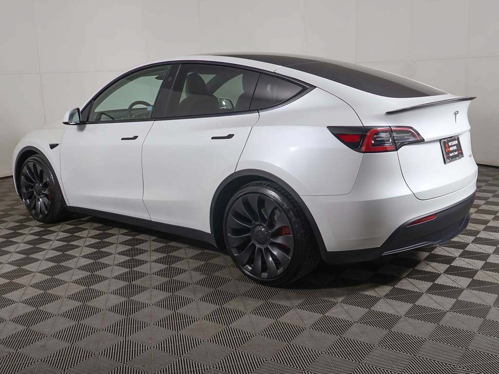Used 2023 Tesla Model Y Performance AWD/4WD image 14