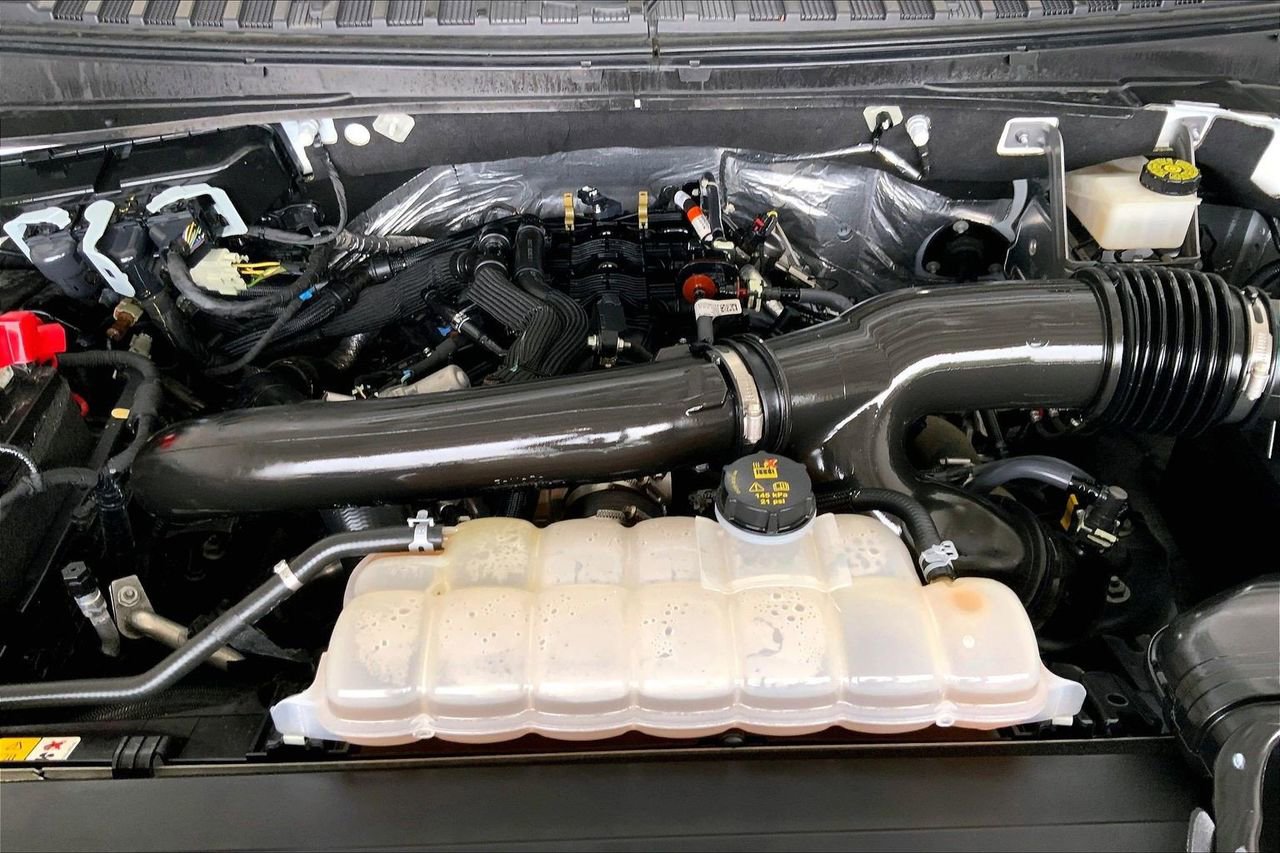 Certified 2024 Ford Expedition XLT RWD image 9