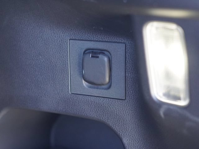 Used 2025 Toyota 4Runner SR5 AWD/4WD image 43