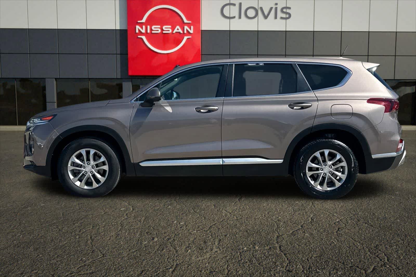 Used 2019 Hyundai Santa Fe SE FWD image 6