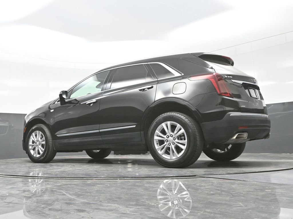 Certified 2025 Cadillac XT5 Luxury w/ LPO, Floor Liner Package AWD/4WD image 32