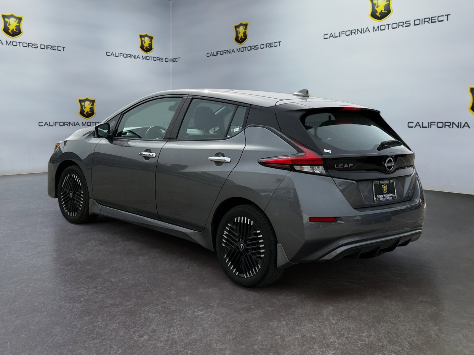 Used 2025 Nissan Leaf SV Plus image 3