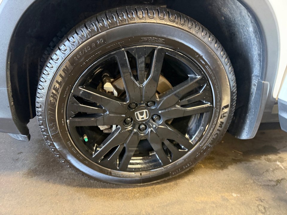 Used 2021 Honda Pilot Black Edition image 31