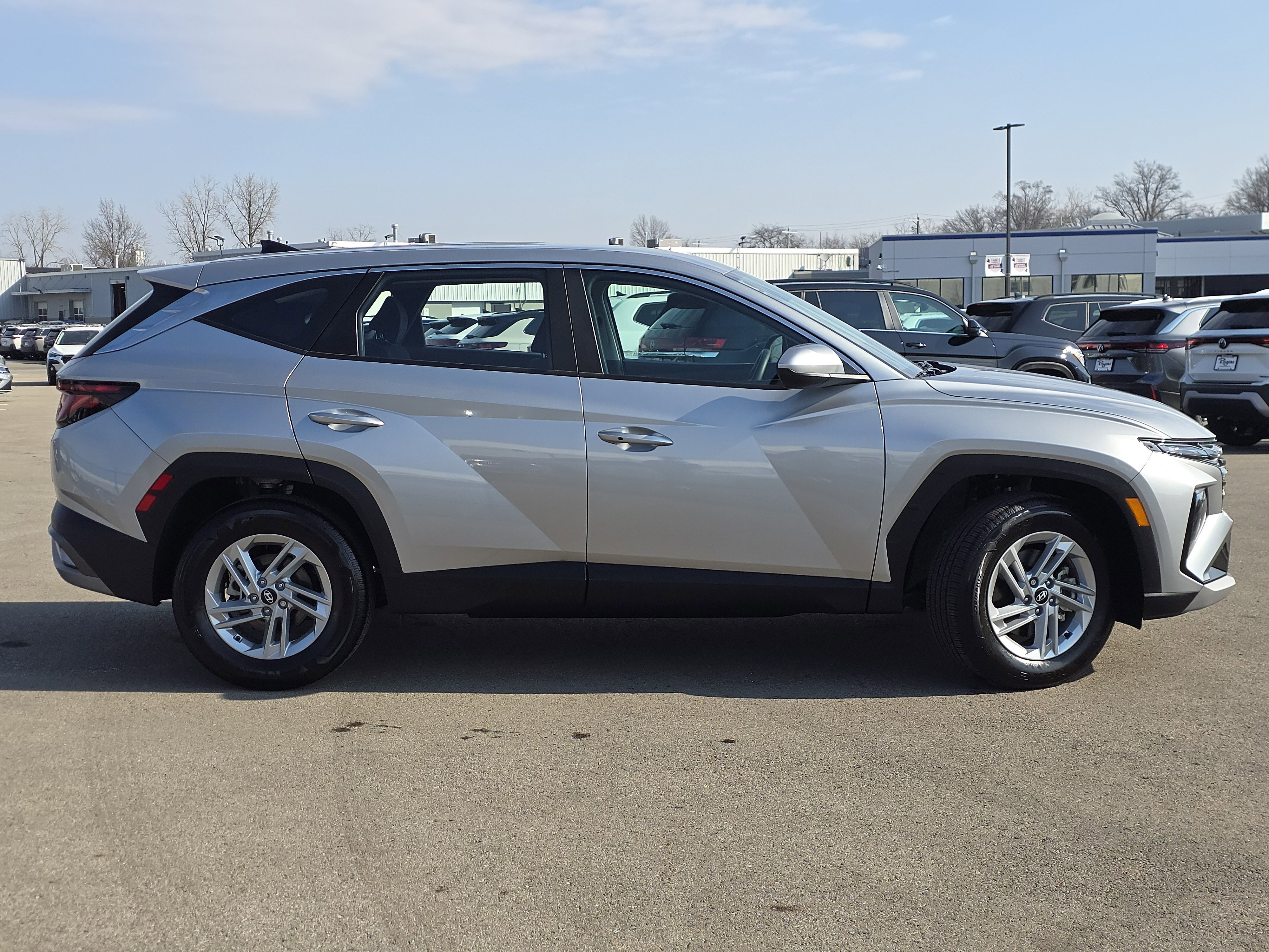 Used 2025 Hyundai Tucson SE image 8