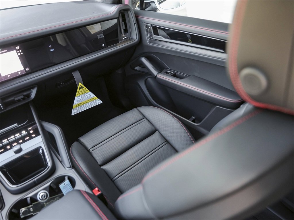 New 2026 Porsche Cayenne GTS image 36