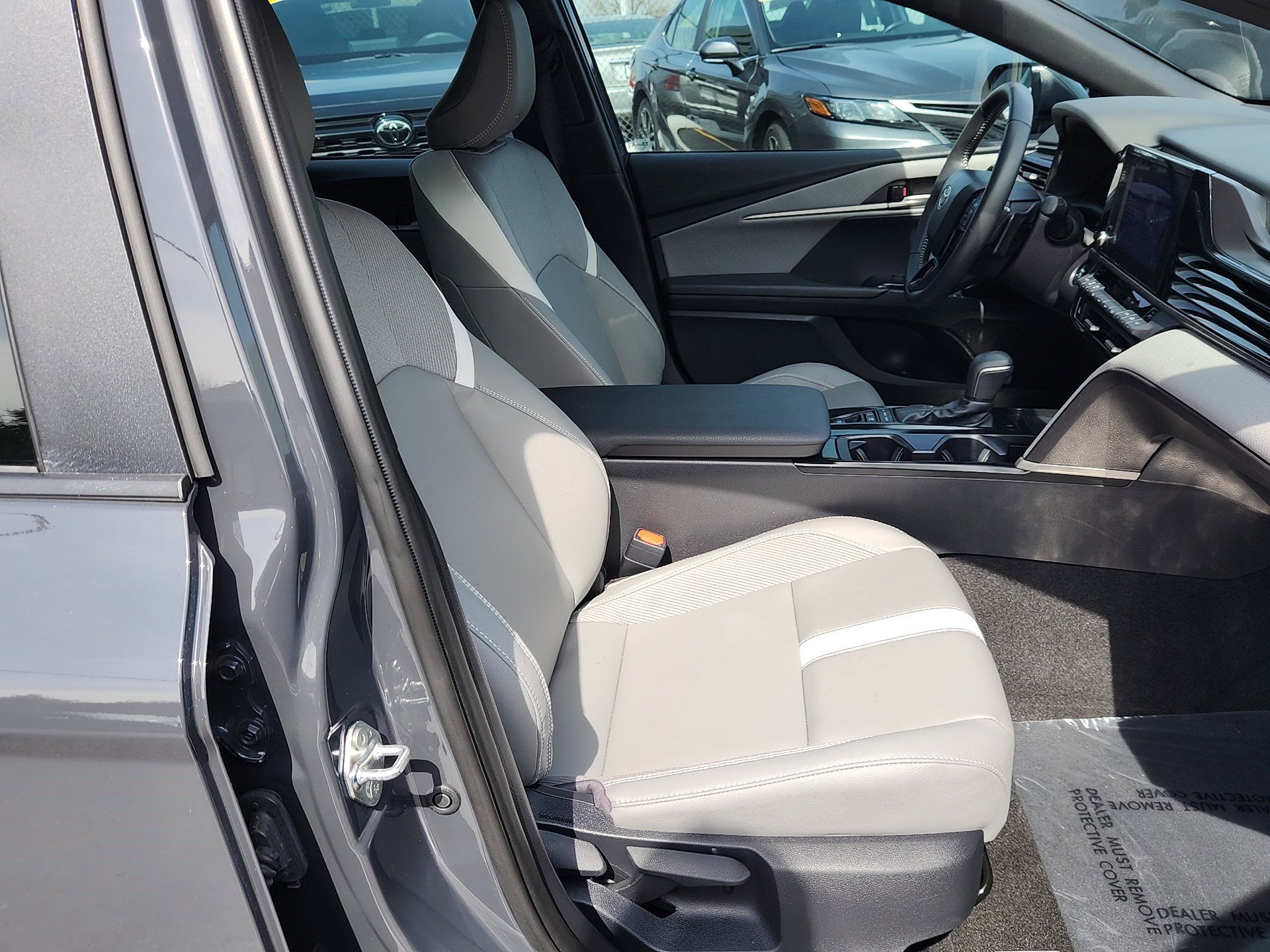 Certified 2025 Toyota Camry SE w/ Convenience Package image 28