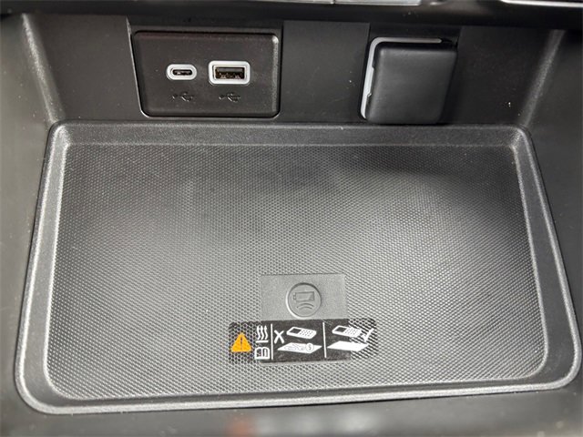 Used 2023 Chevrolet Suburban High Country w/ Premium Package 2 image 23