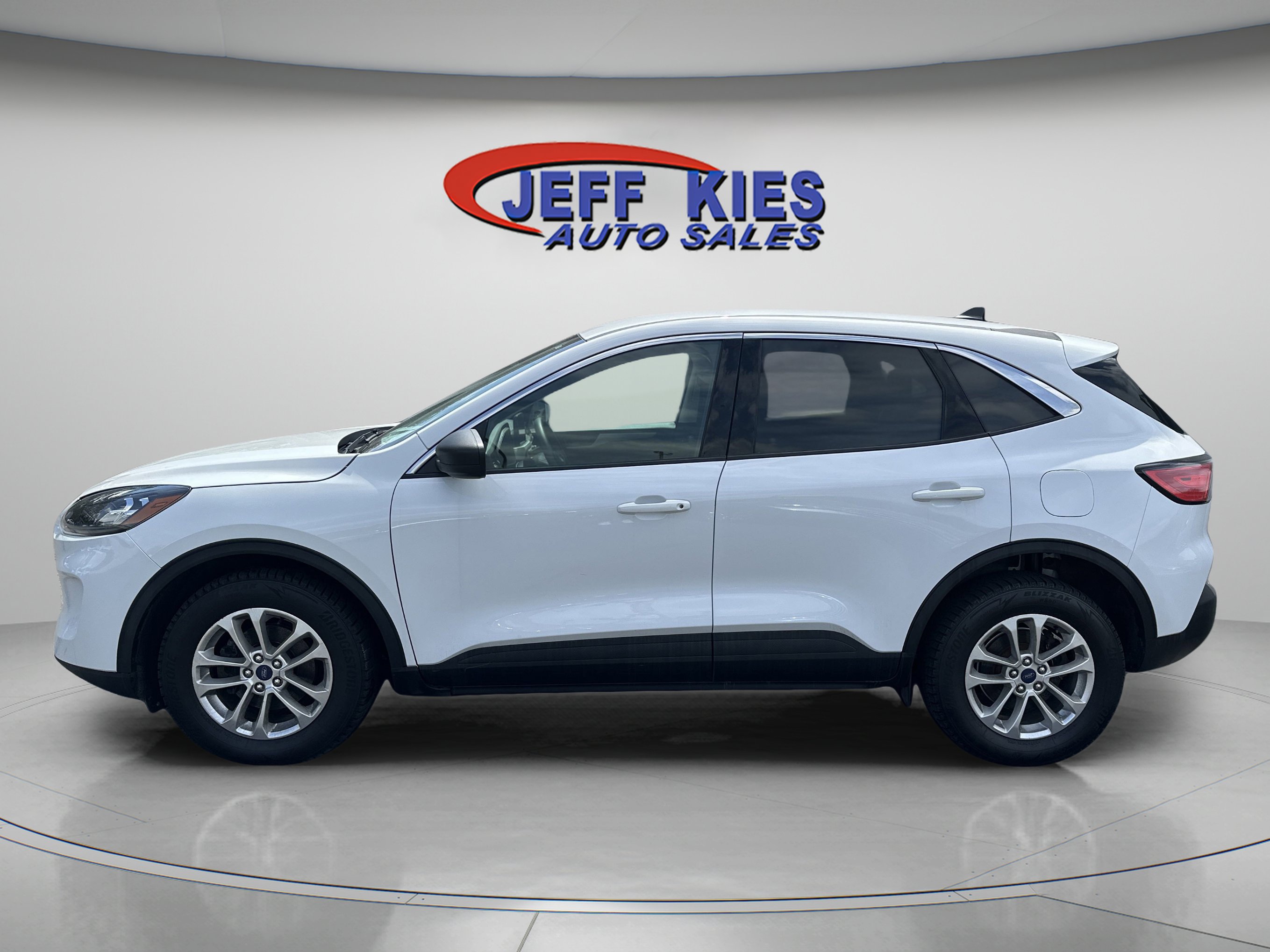 Used 2022 Ford Escape SE image 4