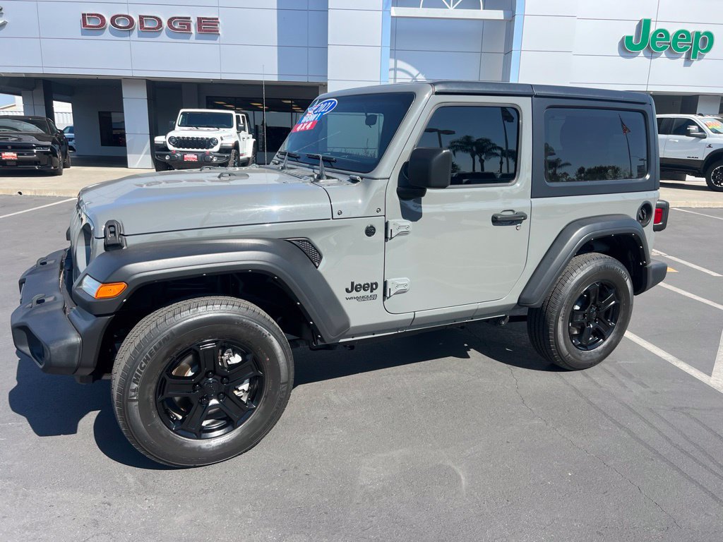 Used 2021 Jeep Wrangler Sport AWD/4WD image 2