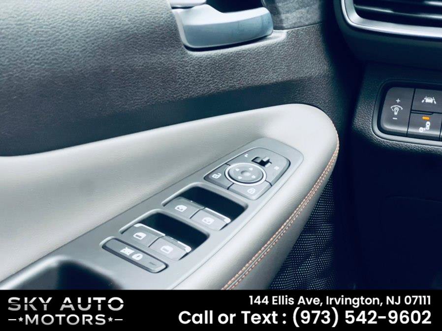Used 2019 Hyundai Santa Fe Limited AWD/4WD image 17