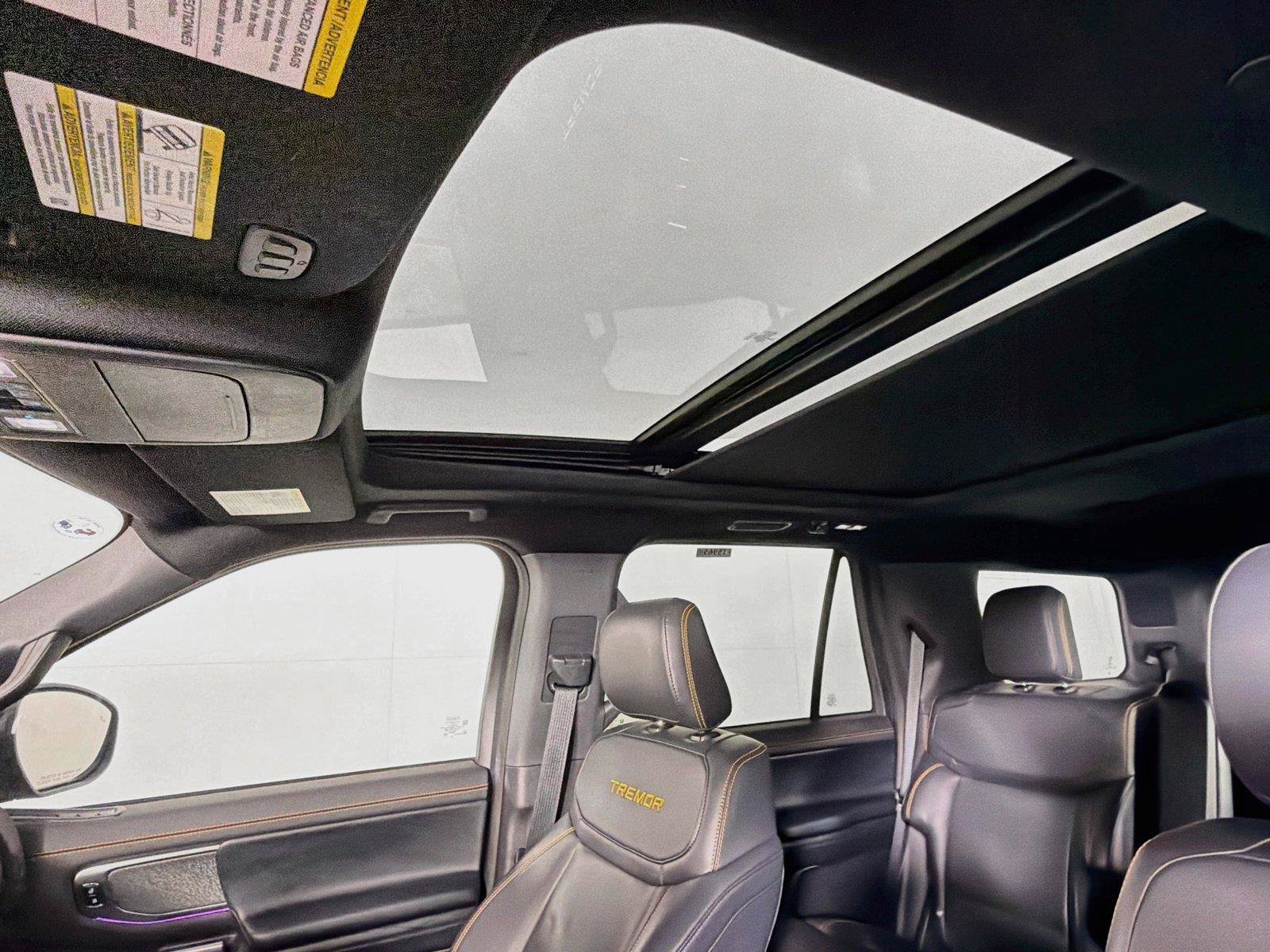 Used 2025 Ford Expedition Tremor AWD/4WD image 5