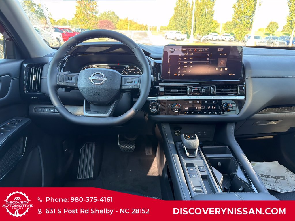 New 2026 Nissan Pathfinder SV w/ SV Premium Package FWD image 32