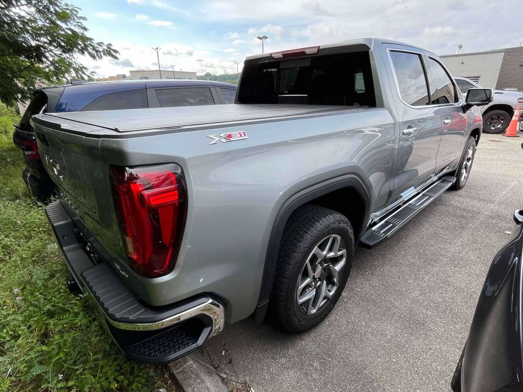 Used 2023 GMC Sierra 1500 SLT w/ SLT Premium Package AWD/4WD image 2