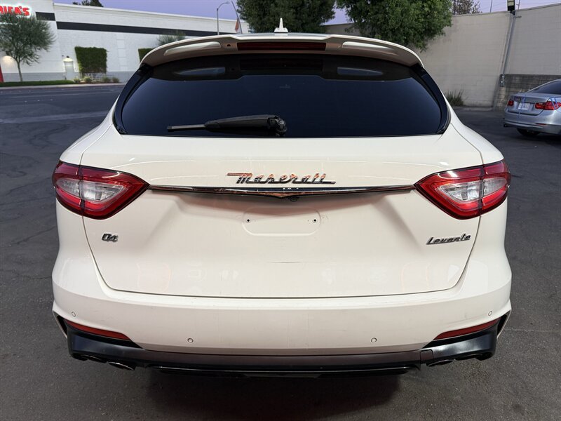 Used 2019 Maserati Levante GranSport AWD/4WD image 9