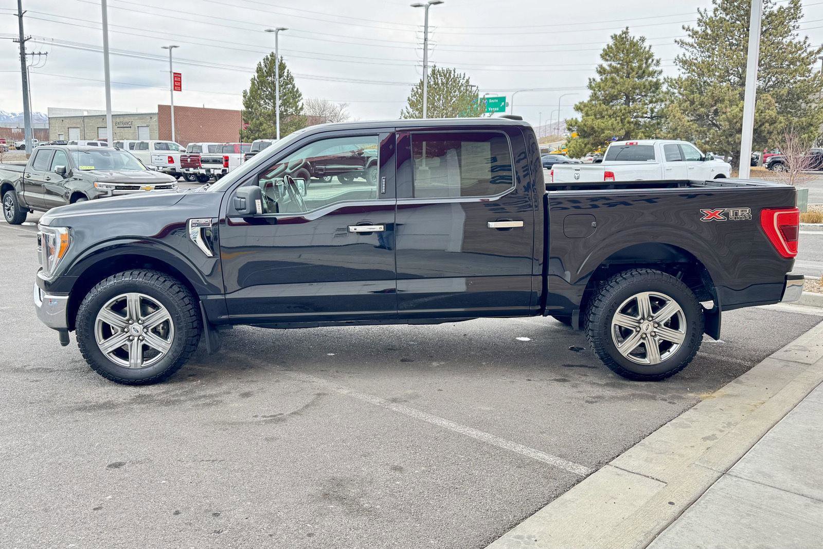Used 2022 Ford F150 XLT w/ Equipment Group 302A High image 9