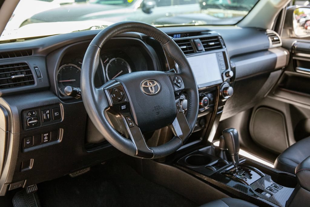Used 2021 Toyota 4Runner Venture w/ Moonroof Package AWD/4WD image 9