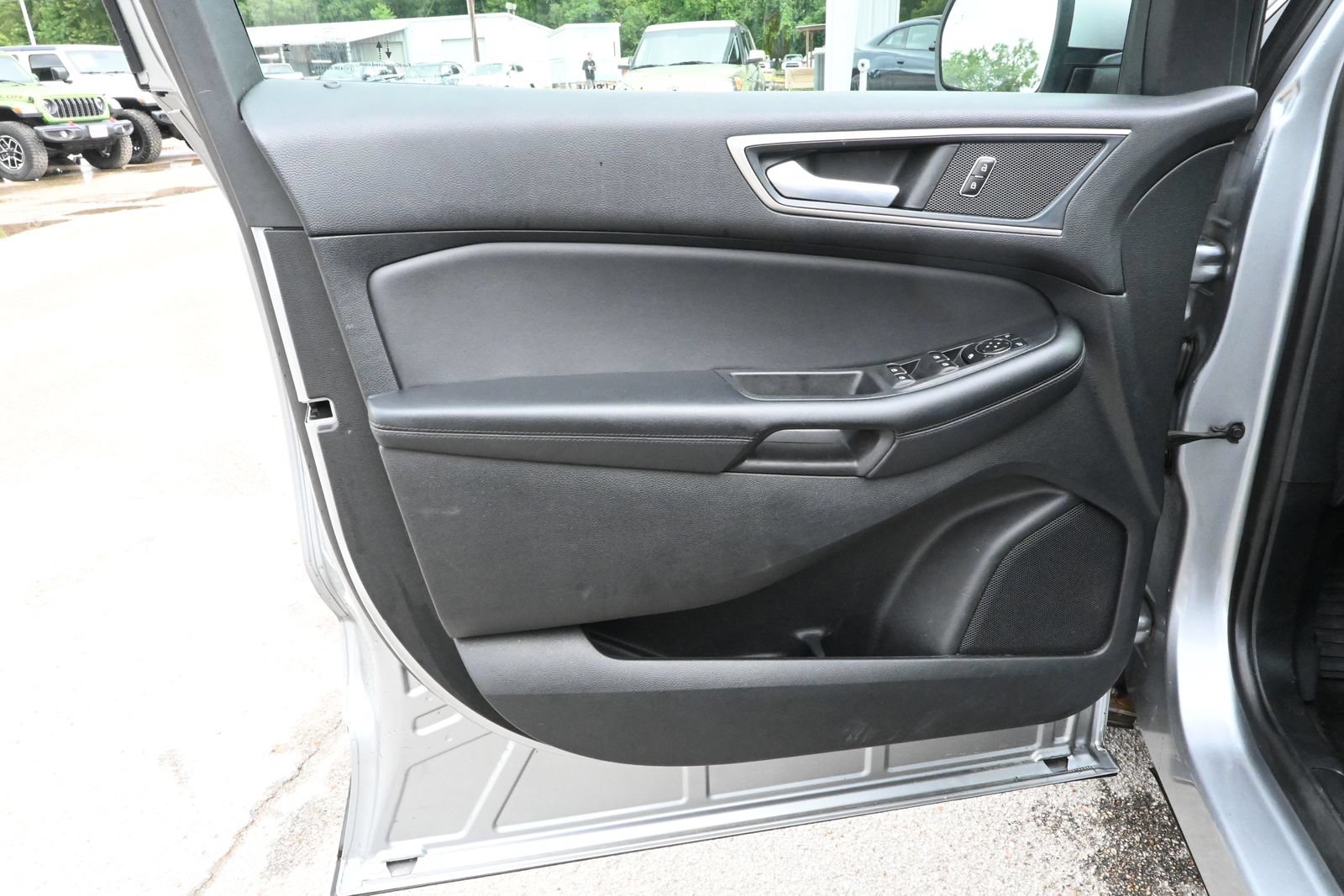 Used 2024 Ford Edge SEL AWD/4WD image 7