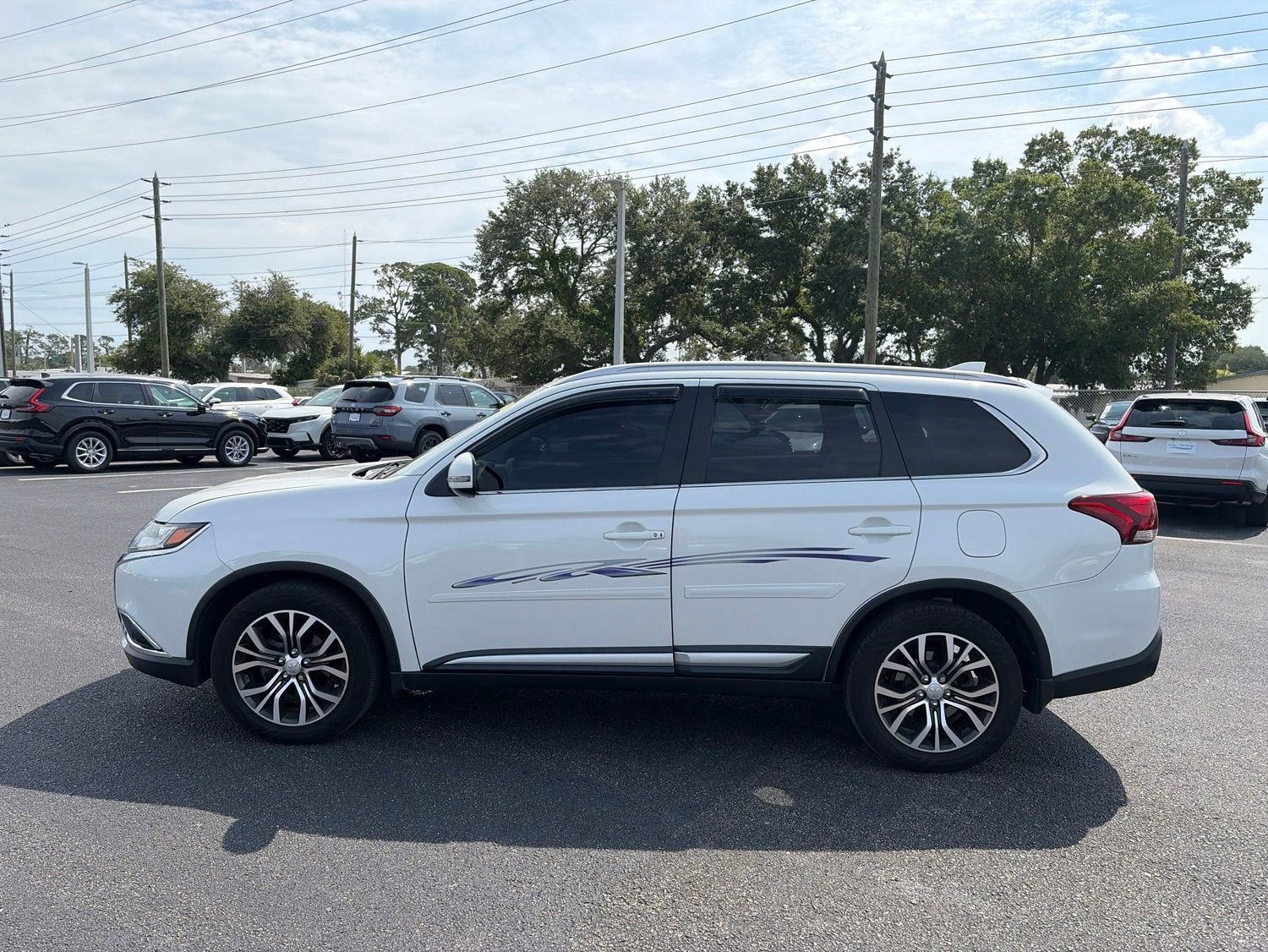 Used 2018 Mitsubishi Outlander SEL AWD/4WD image 4