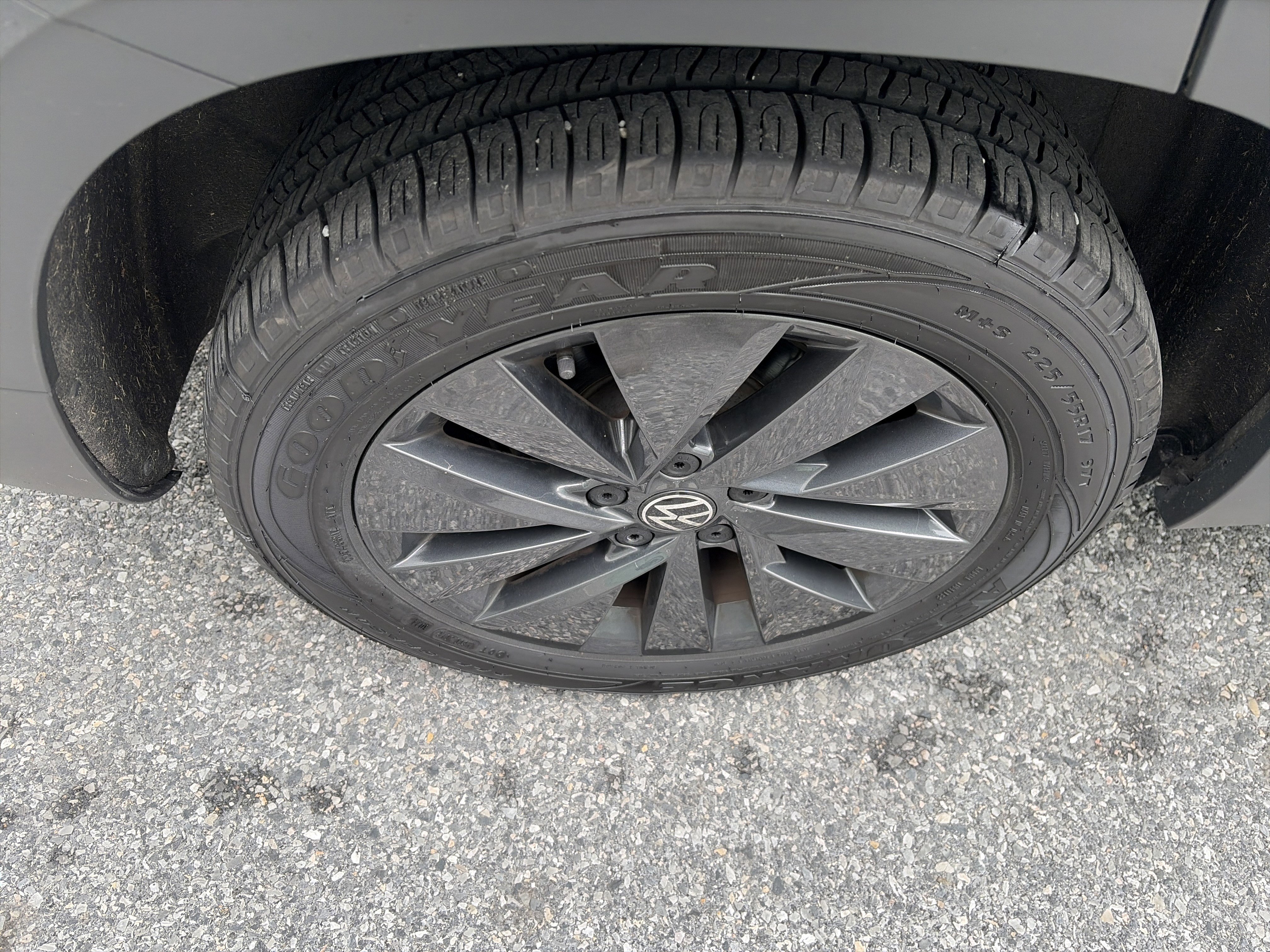 Used 2022 Volkswagen Taos S image 13