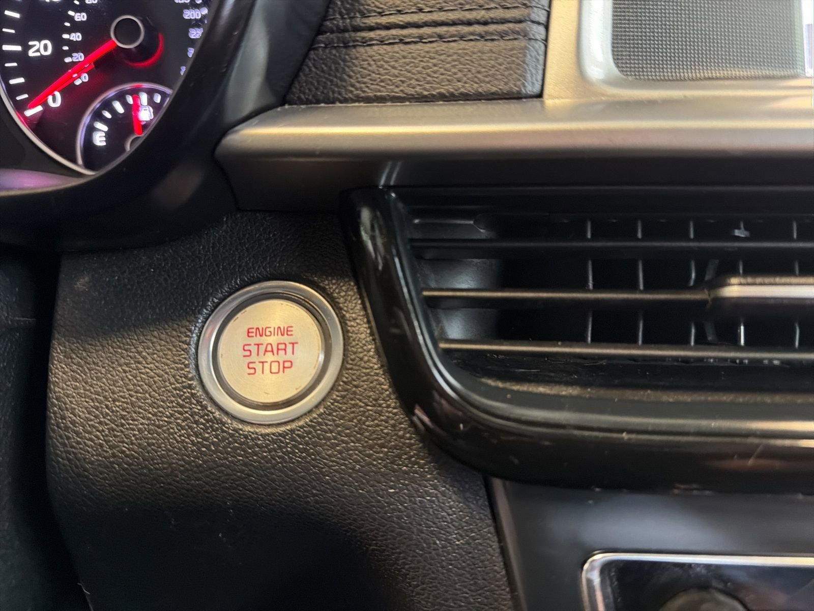 Used 2020 Kia Optima Premium image 24