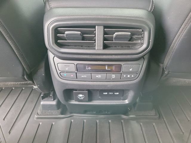 Used 2025 Honda Pilot Elite image 17