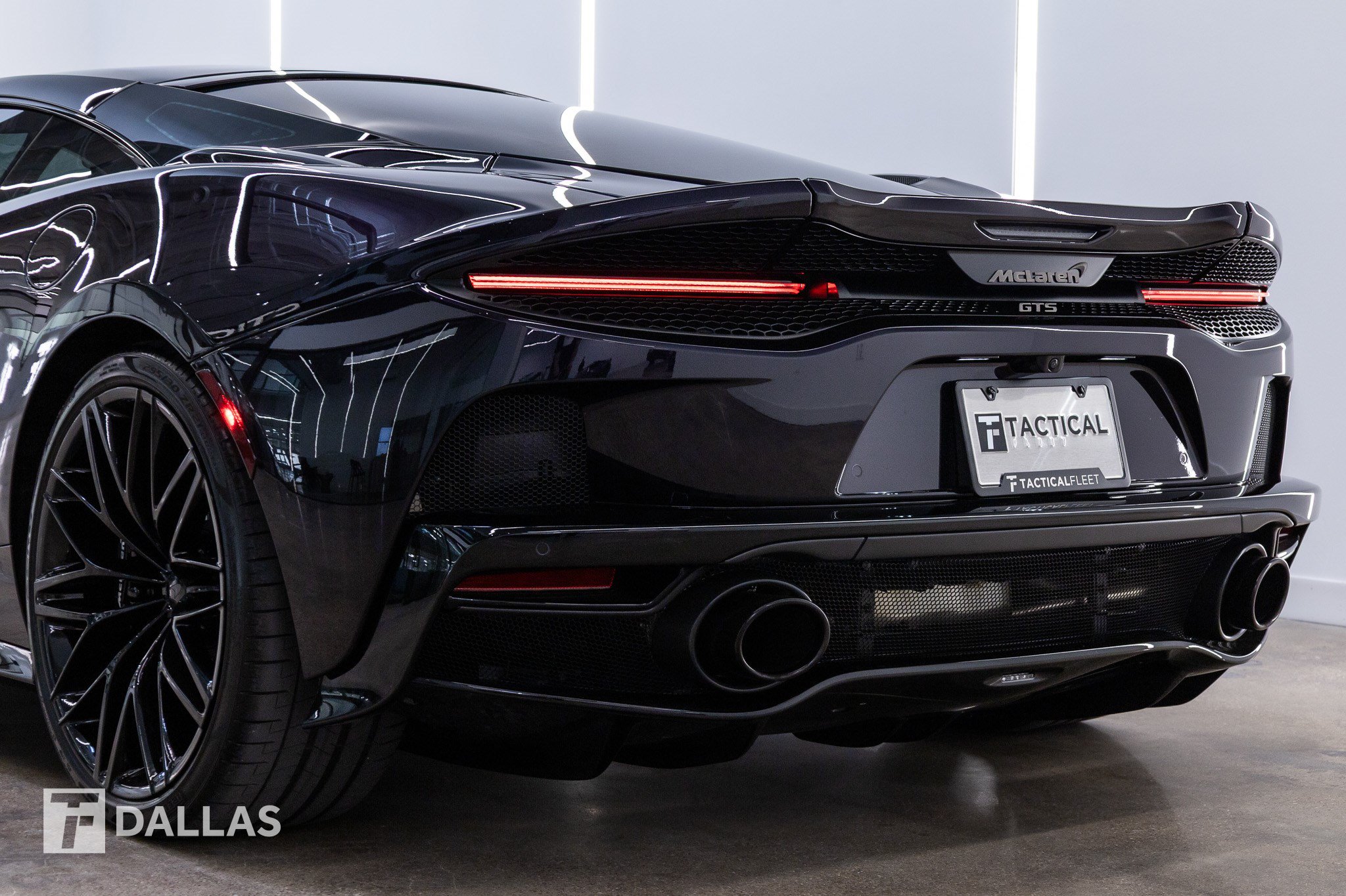 Used 2025 McLaren GTS RWD image 11