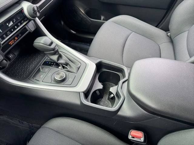 Certified 2019 Toyota RAV4 LE w/ Carpet Mat Package AWD/4WD image 86