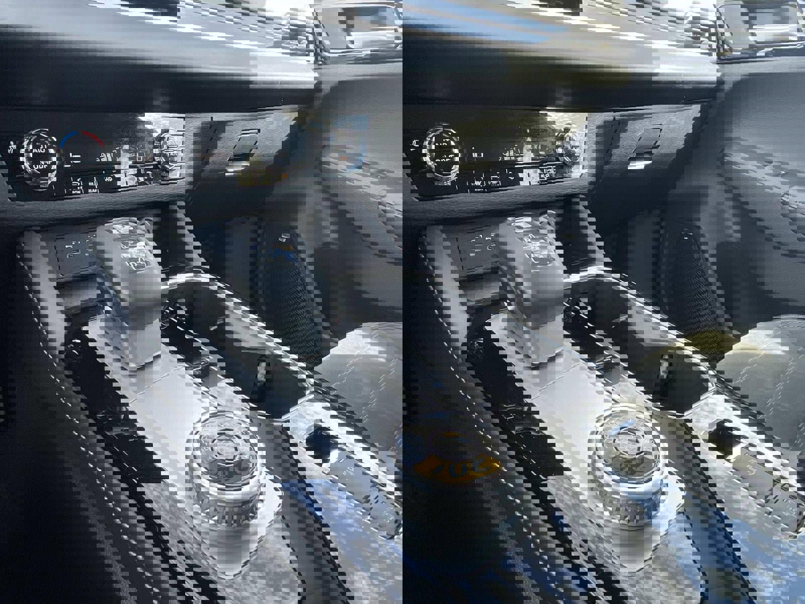 Used 2025 Mitsubishi Outlander SE FWD image 30